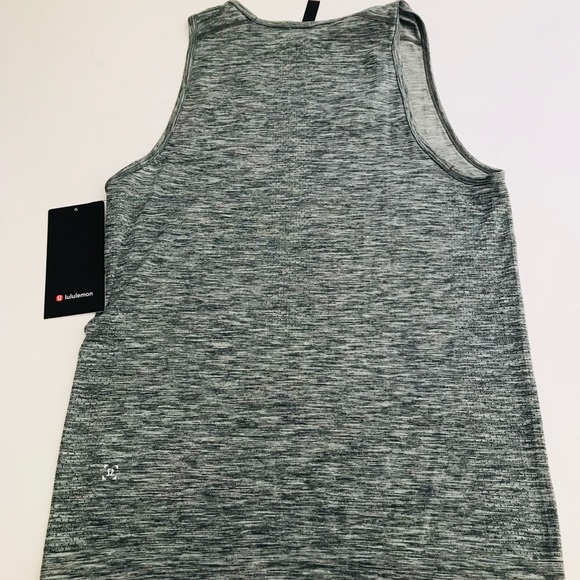 Lululemon metal vent tech surge tank - Picture 3 of 4